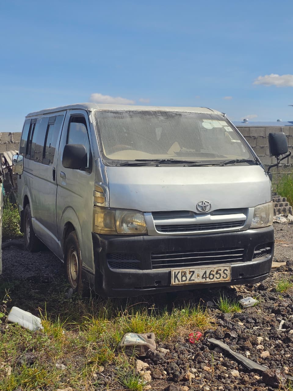 TOYOTA HIACE